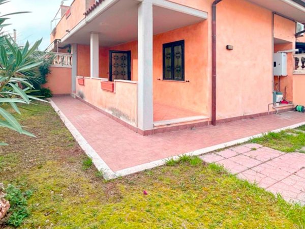 casa indipendente in vendita a Ladispoli