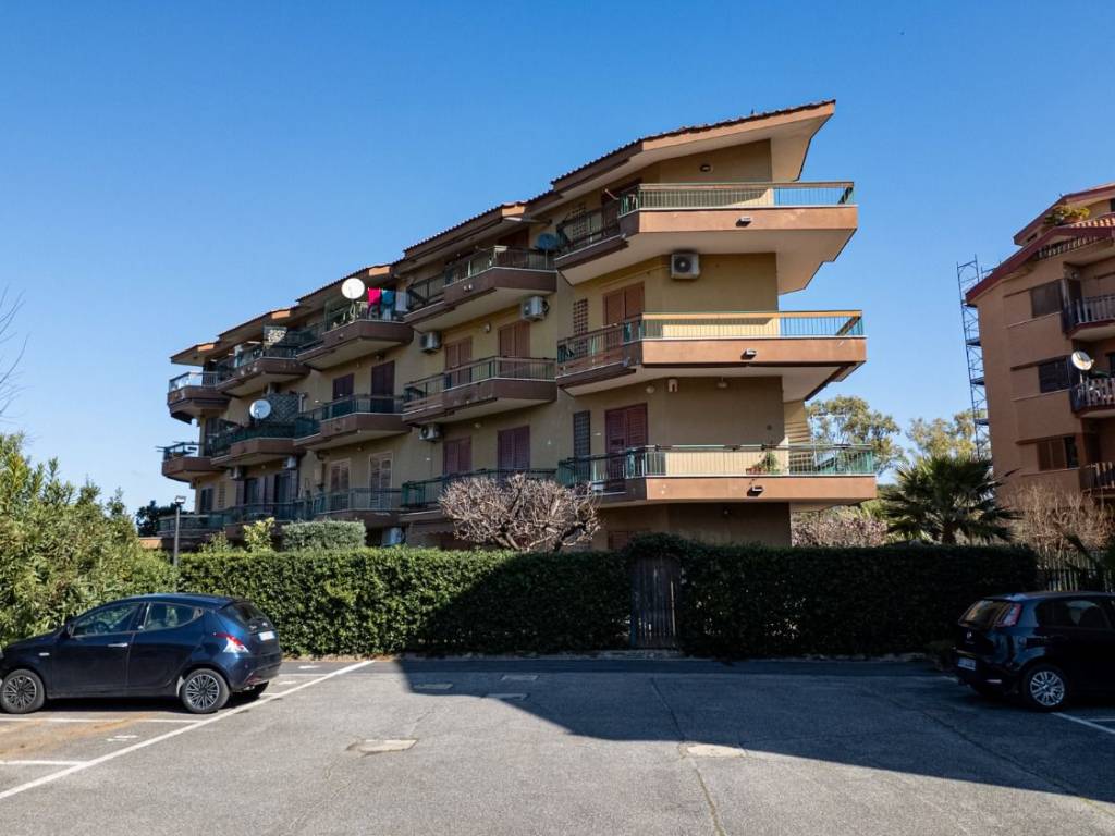 appartamento in vendita a Ladispoli in zona Marina di San Nicola