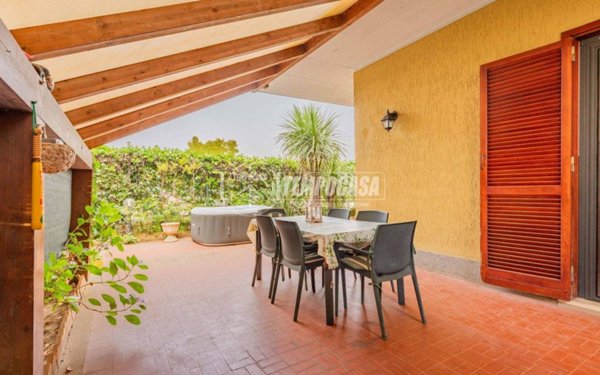 appartamento in vendita a Ladispoli in zona Marina di San Nicola