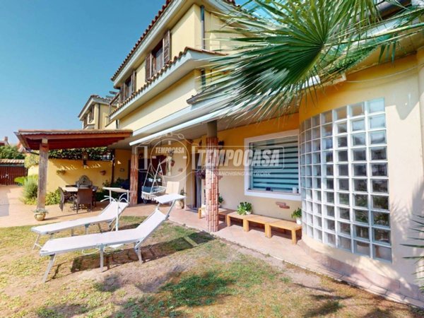 casa indipendente in vendita a Ladispoli