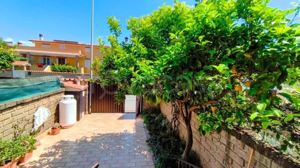 casa indipendente in vendita a Ladispoli