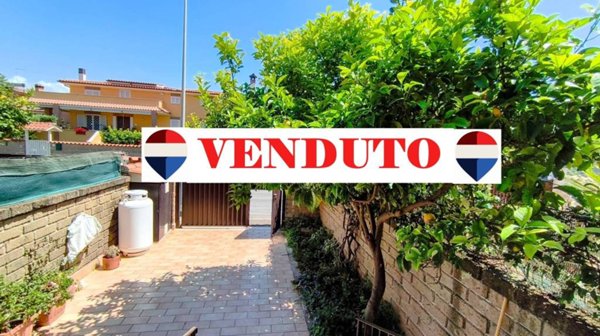 casa indipendente in vendita a Ladispoli