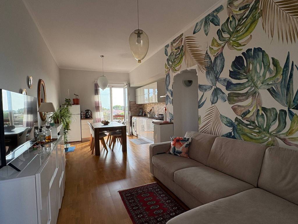 appartamento in vendita a Ladispoli in zona Marina di San Nicola