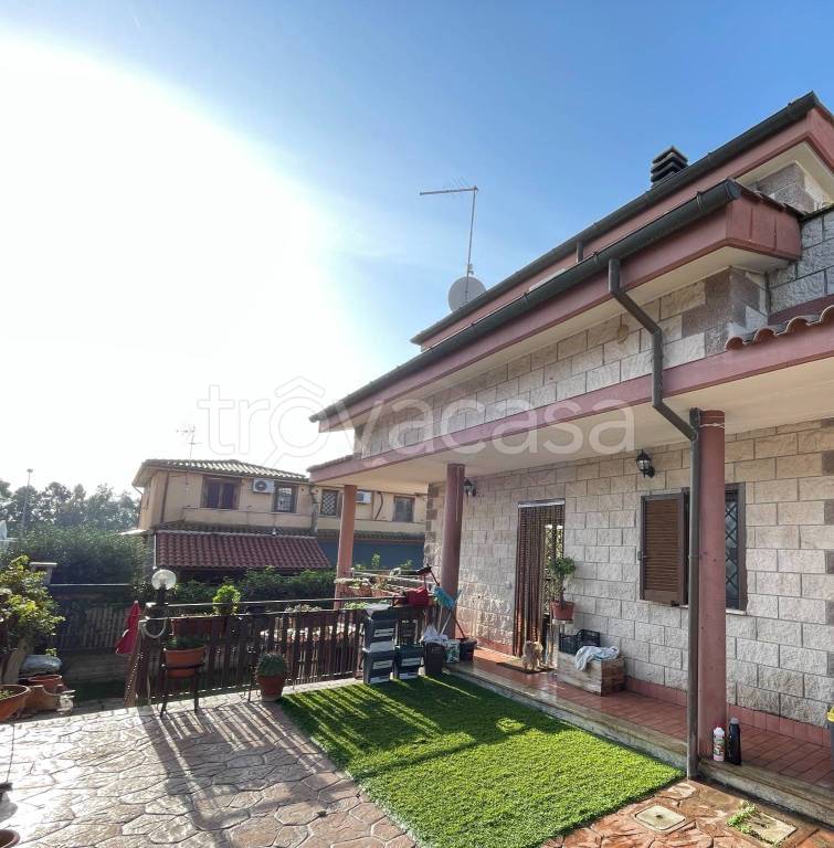 casa indipendente in vendita a Ladispoli