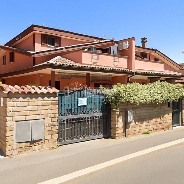 casa indipendente in vendita a Ladispoli
