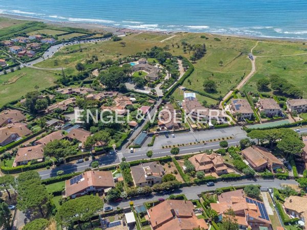 casa indipendente in vendita a Ladispoli in zona Marina di San Nicola