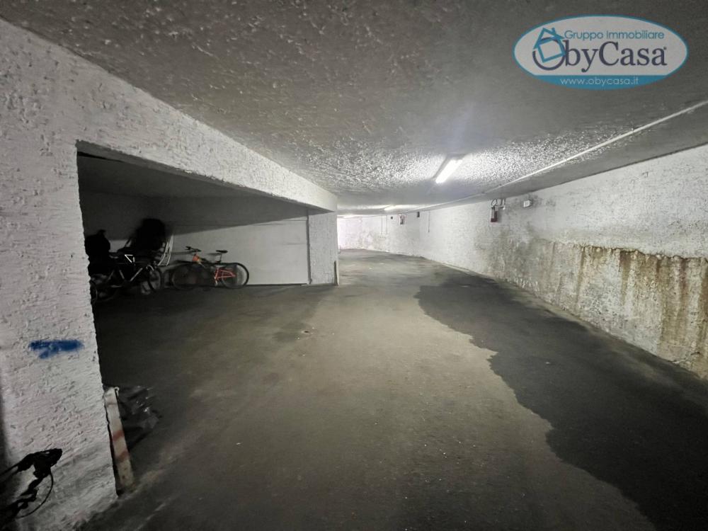 locale di sgombero in vendita a Ladispoli in zona Marina di San Nicola