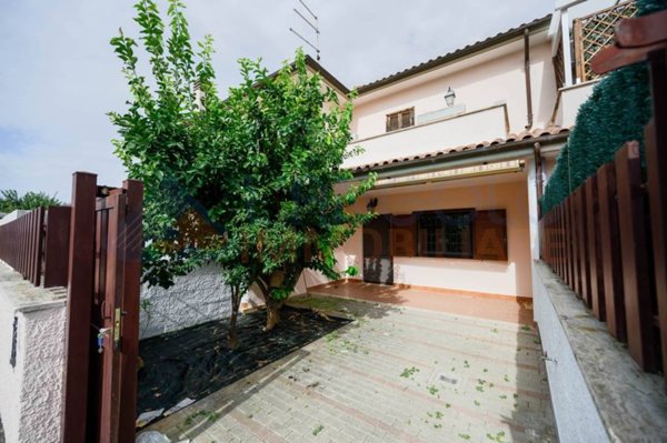 casa indipendente in vendita a Ladispoli