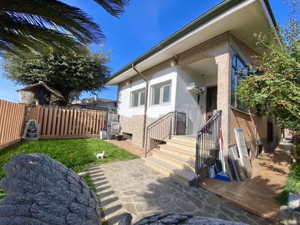 casa indipendente in vendita a Ladispoli