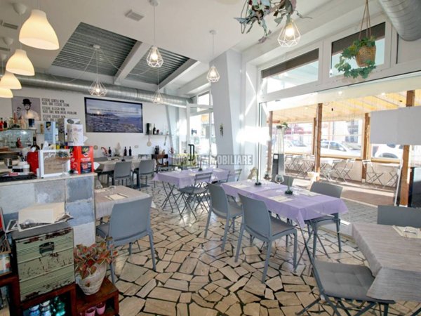 negozio in vendita a Ladispoli