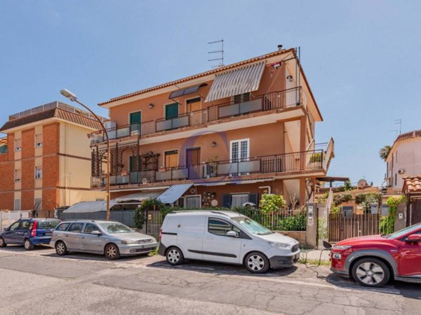 casa indipendente in vendita a Ladispoli