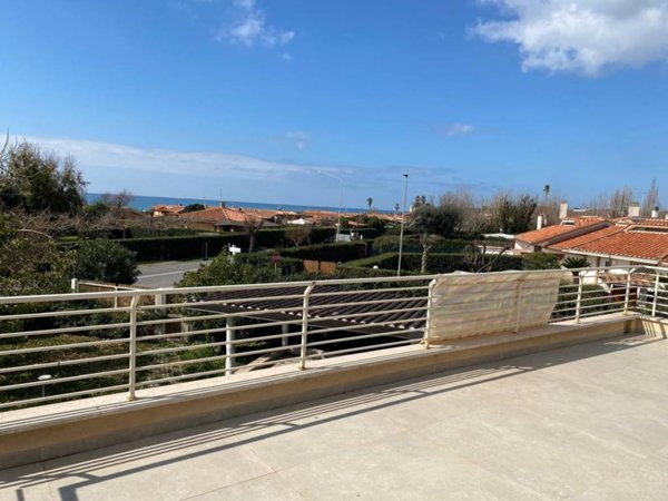 casa indipendente in vendita a Ladispoli in zona Marina di San Nicola