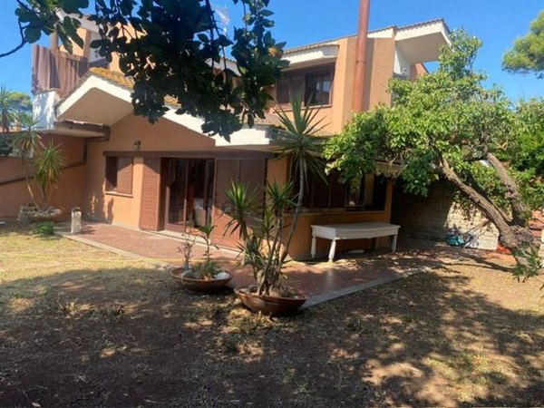 casa indipendente in vendita a Ladispoli