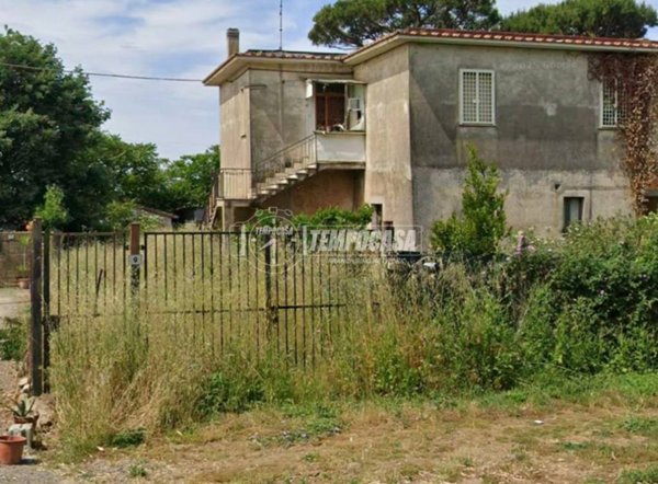 appartamento in vendita a Ladispoli in zona Marina di San Nicola