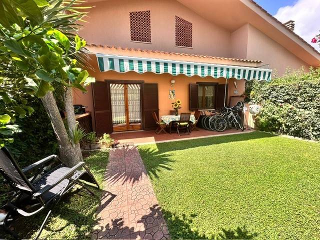 casa indipendente in vendita a Ladispoli in zona Marina di San Nicola