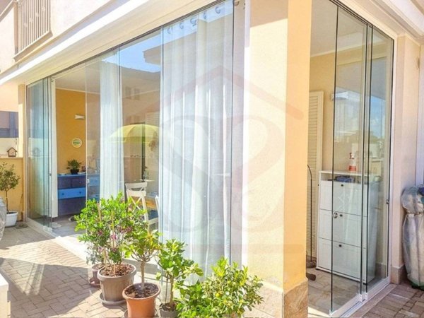 casa indipendente in vendita a Ladispoli