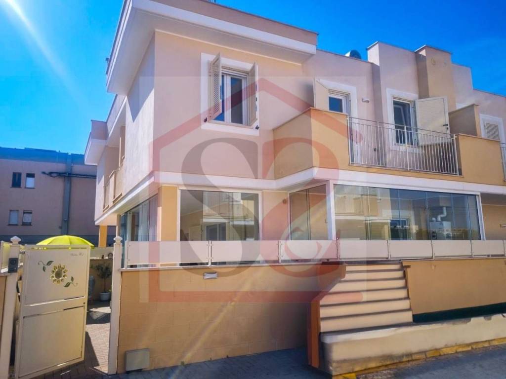 casa indipendente in vendita a Ladispoli