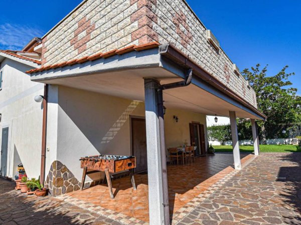casa indipendente in vendita a Ladispoli