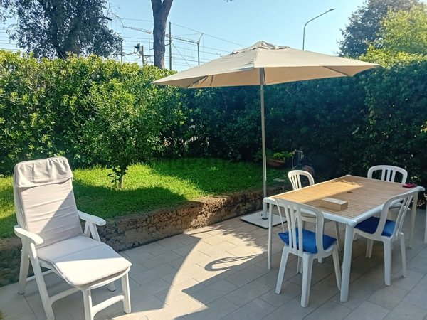 appartamento in vendita a Ladispoli in zona Marina di San Nicola