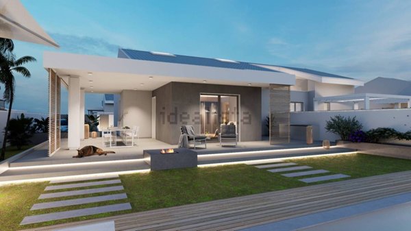 casa indipendente in vendita a Ladispoli