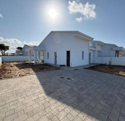 casa indipendente in vendita a Ladispoli