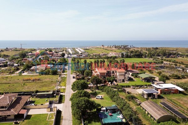 casa indipendente in vendita a Ladispoli