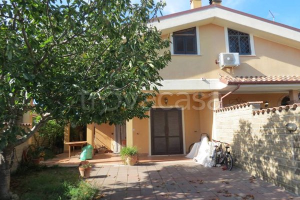 casa indipendente in vendita a Ladispoli