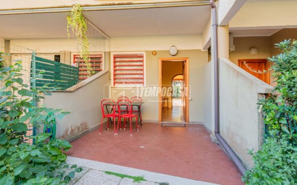 appartamento in vendita a Ladispoli in zona Marina di San Nicola