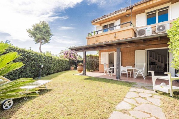 casa indipendente in vendita a Ladispoli in zona Marina di San Nicola