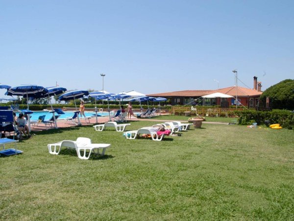 casa indipendente in vendita a Ladispoli in zona Marina di San Nicola