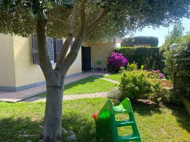 appartamento in vendita a Ladispoli in zona Marina di San Nicola