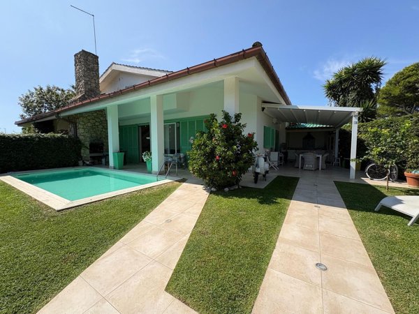 casa indipendente in vendita a Ladispoli