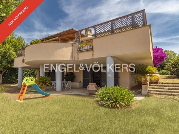 casa indipendente in vendita a Ladispoli in zona Marina di San Nicola