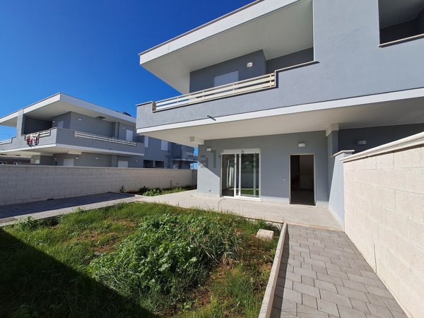 casa indipendente in vendita a Ladispoli