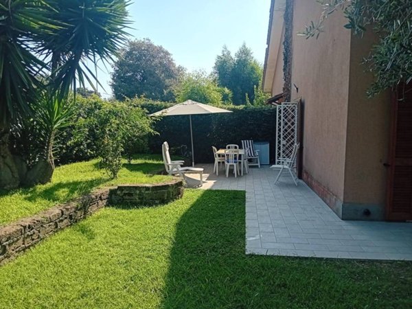 casa indipendente in vendita a Ladispoli in zona Marina di San Nicola