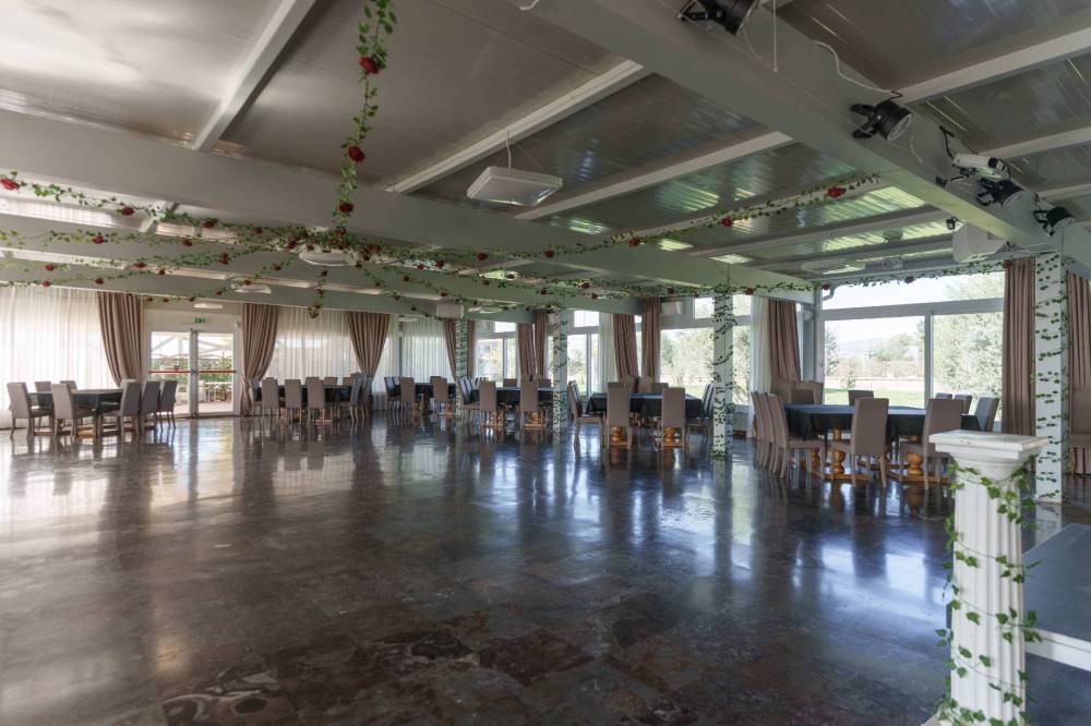 locale commerciale in vendita a Ladispoli