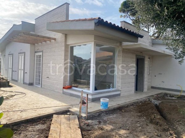 casa indipendente in vendita a Ladispoli in zona Marina di San Nicola
