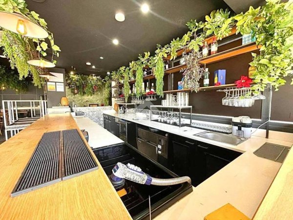 negozio in vendita a Ladispoli