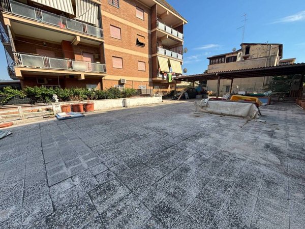 trivano in vendita a Ladispoli