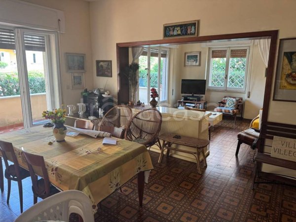 casa indipendente in vendita a Ladispoli