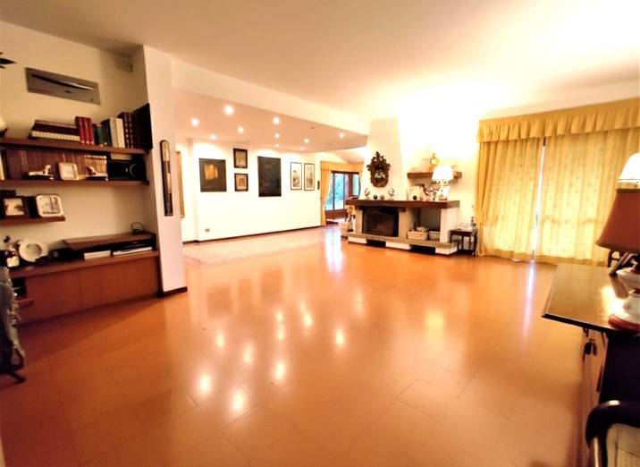 casa indipendente in vendita a Ladispoli