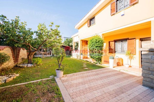 casa indipendente in vendita a Ladispoli