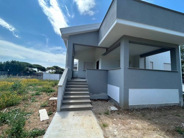 casa indipendente in vendita a Ladispoli