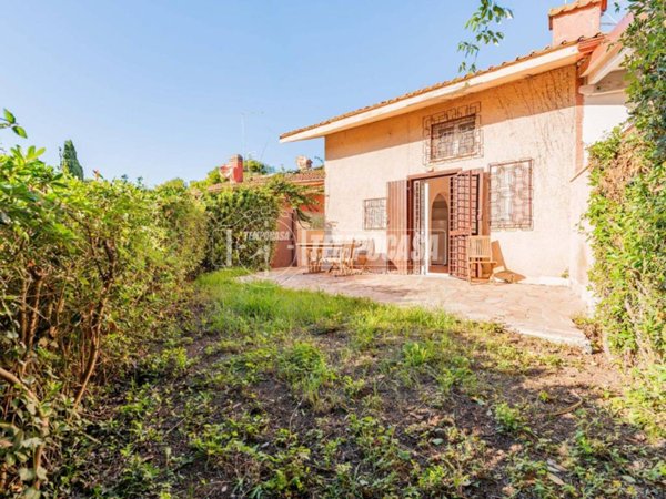 casa indipendente in vendita a Ladispoli in zona Marina di San Nicola