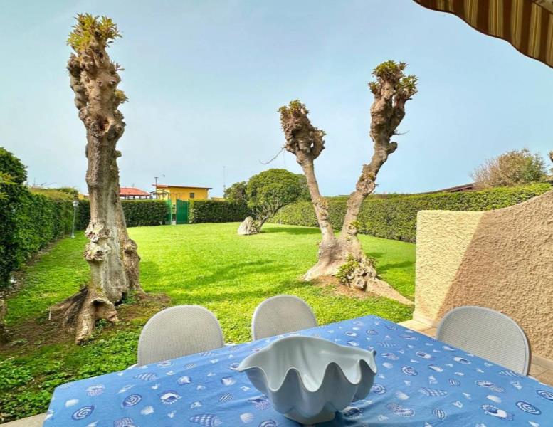 casa indipendente in vendita a Ladispoli