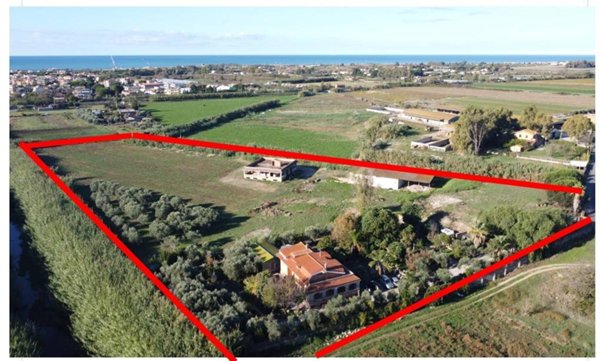 casa indipendente in vendita a Ladispoli