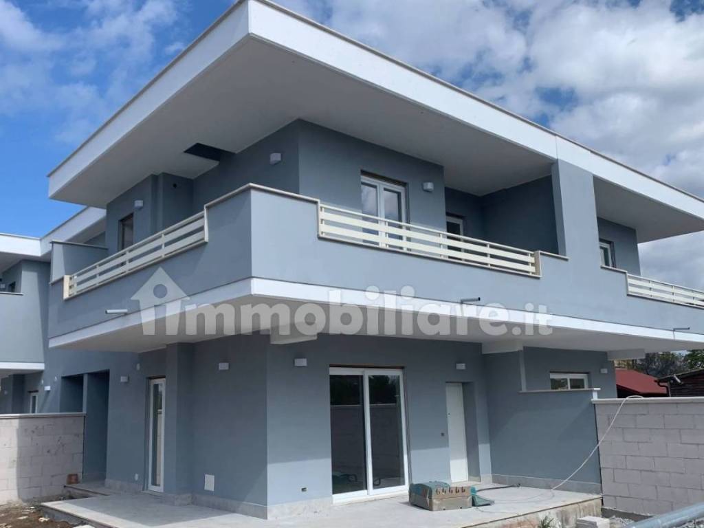 casa indipendente in vendita a Ladispoli