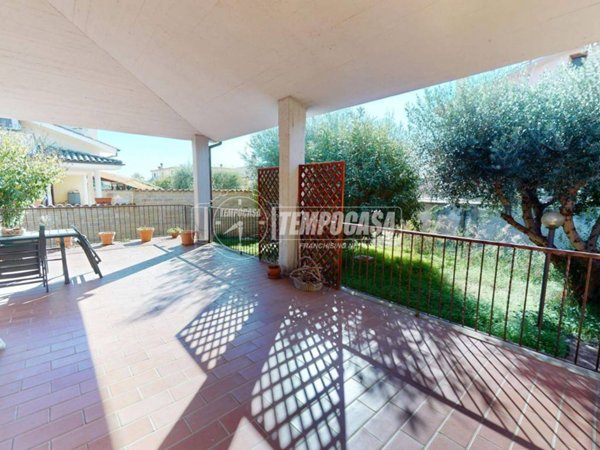 casa indipendente in vendita a Ladispoli