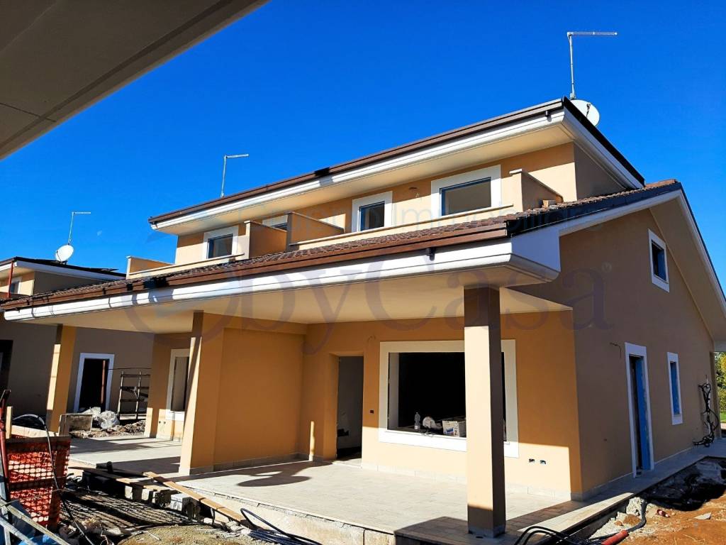 casa indipendente in vendita a Ladispoli in zona Marina di San Nicola