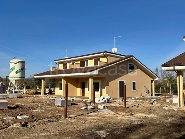 casa indipendente in vendita a Ladispoli in zona Marina di San Nicola